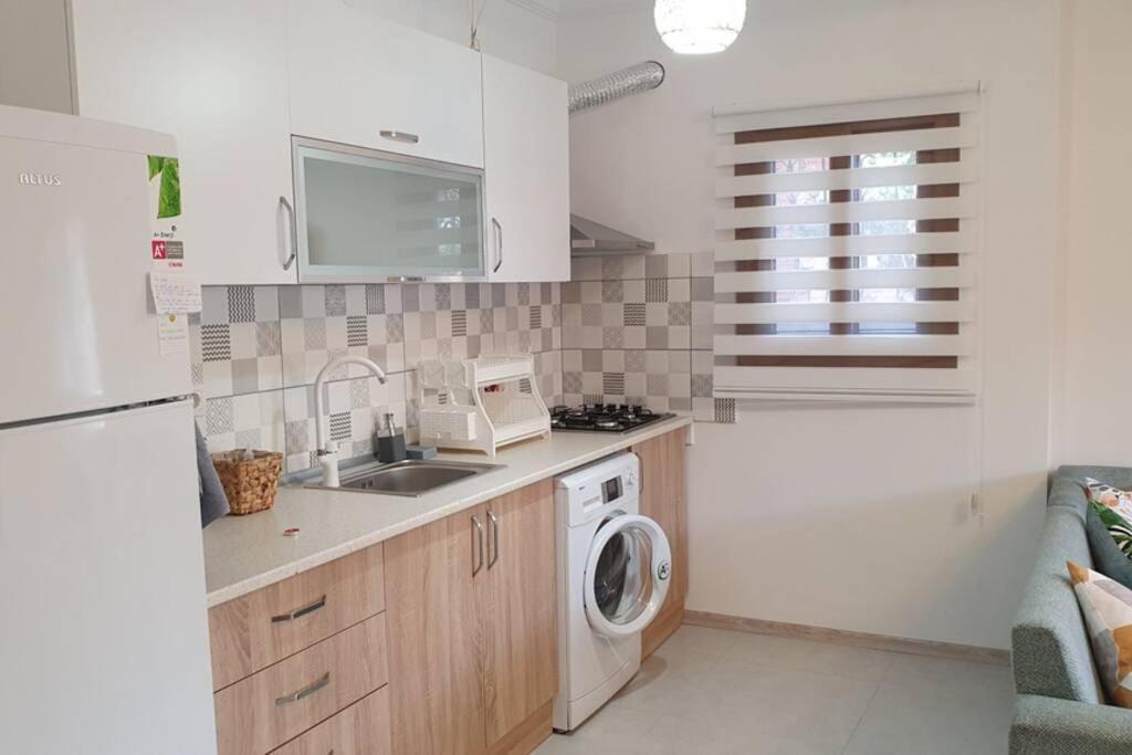 2+1 Apartm With Garden + Balcony , At Ladies Beach Кушадасъ Екстериор снимка